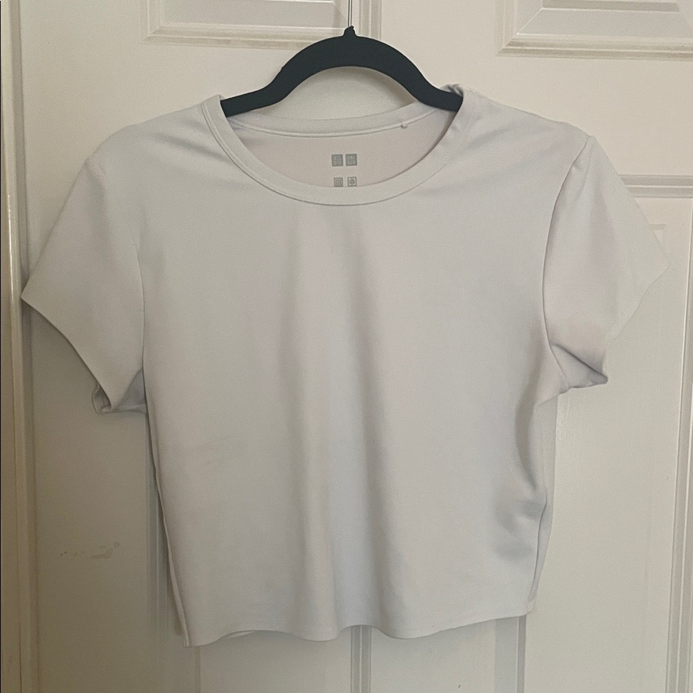 Classic White Uniqlo Women's Cropped Top.